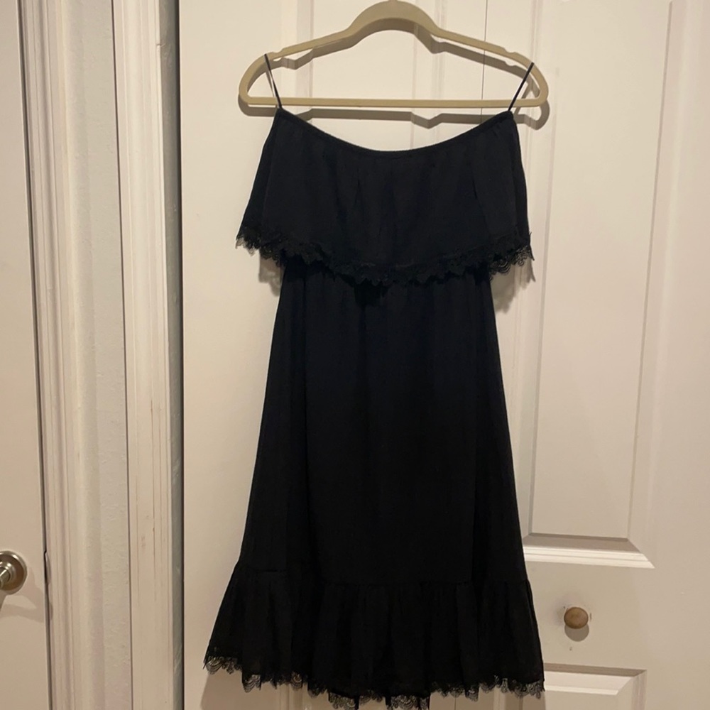 Black sleeveless express dress